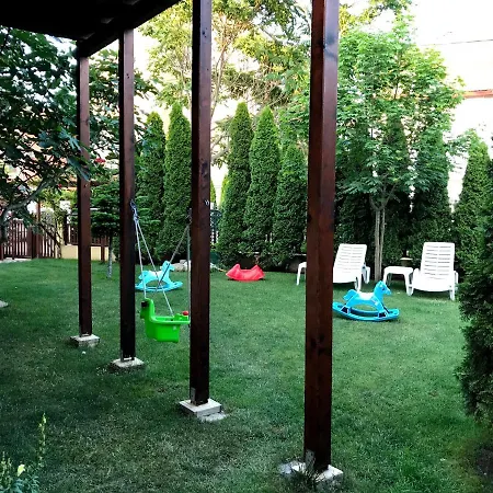 Vila Valentina بيت ضيافة *